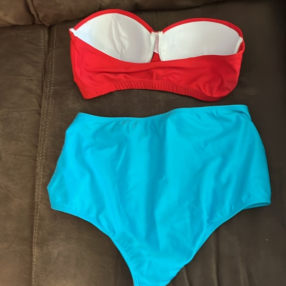 Super cute lobster print bottom - high waisted, bright red underwire top sz L - Picture 4 of 7